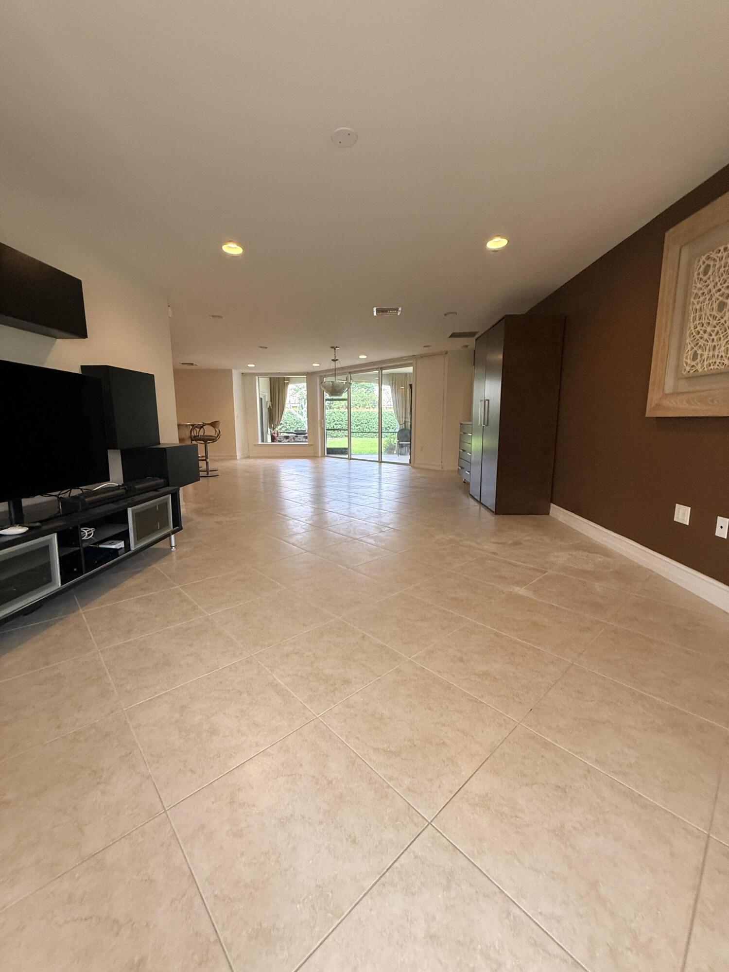 BOCA MADERA UNIT 1 - Residential Lease