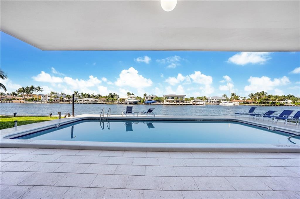 Riverside Towers - Residential