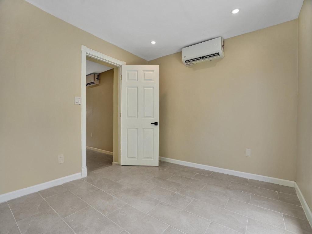 Hollywood Terrace 3-12 B - Residential Lease