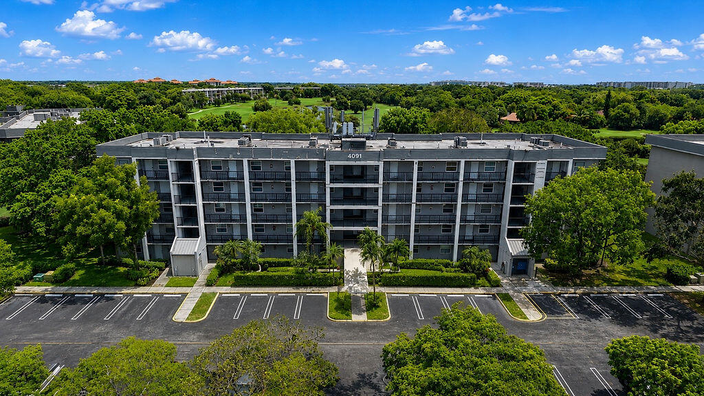 CYPRESS REACH AT PALM-AIRE ONE - Residential