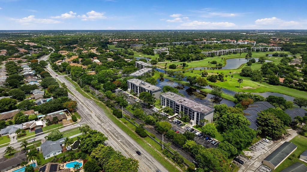 CYPRESS REACH AT PALM-AIRE ONE - Residential