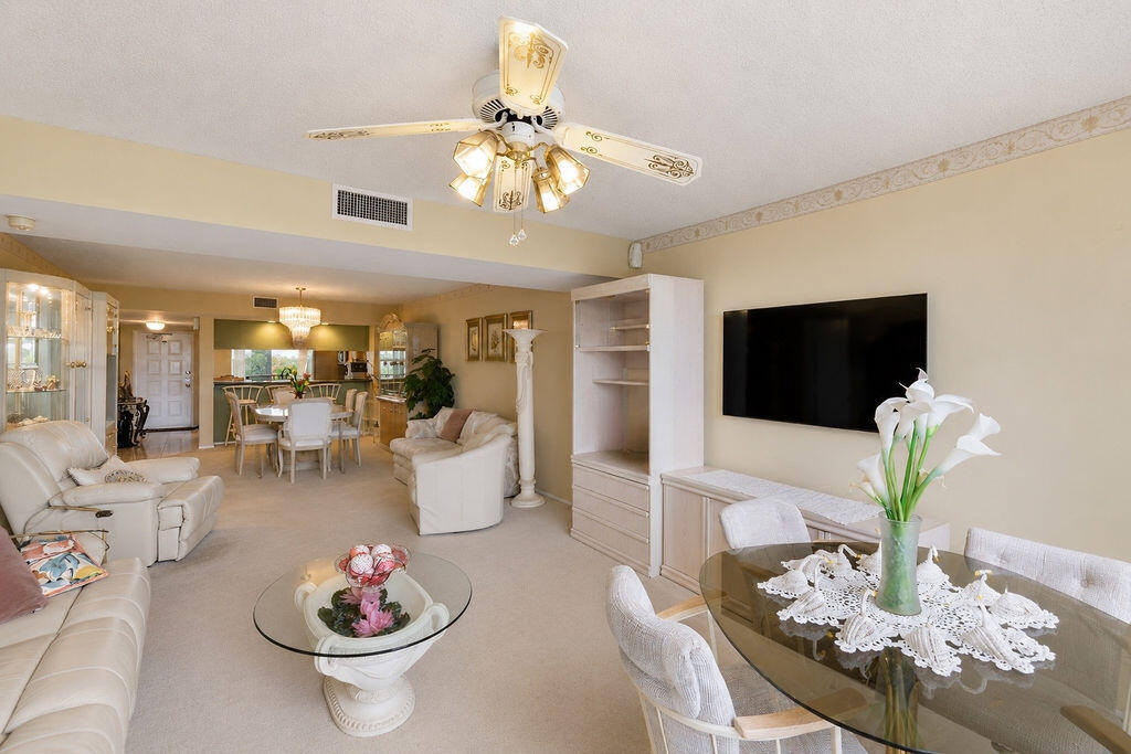 CYPRESS REACH AT PALM-AIRE ONE - Residential
