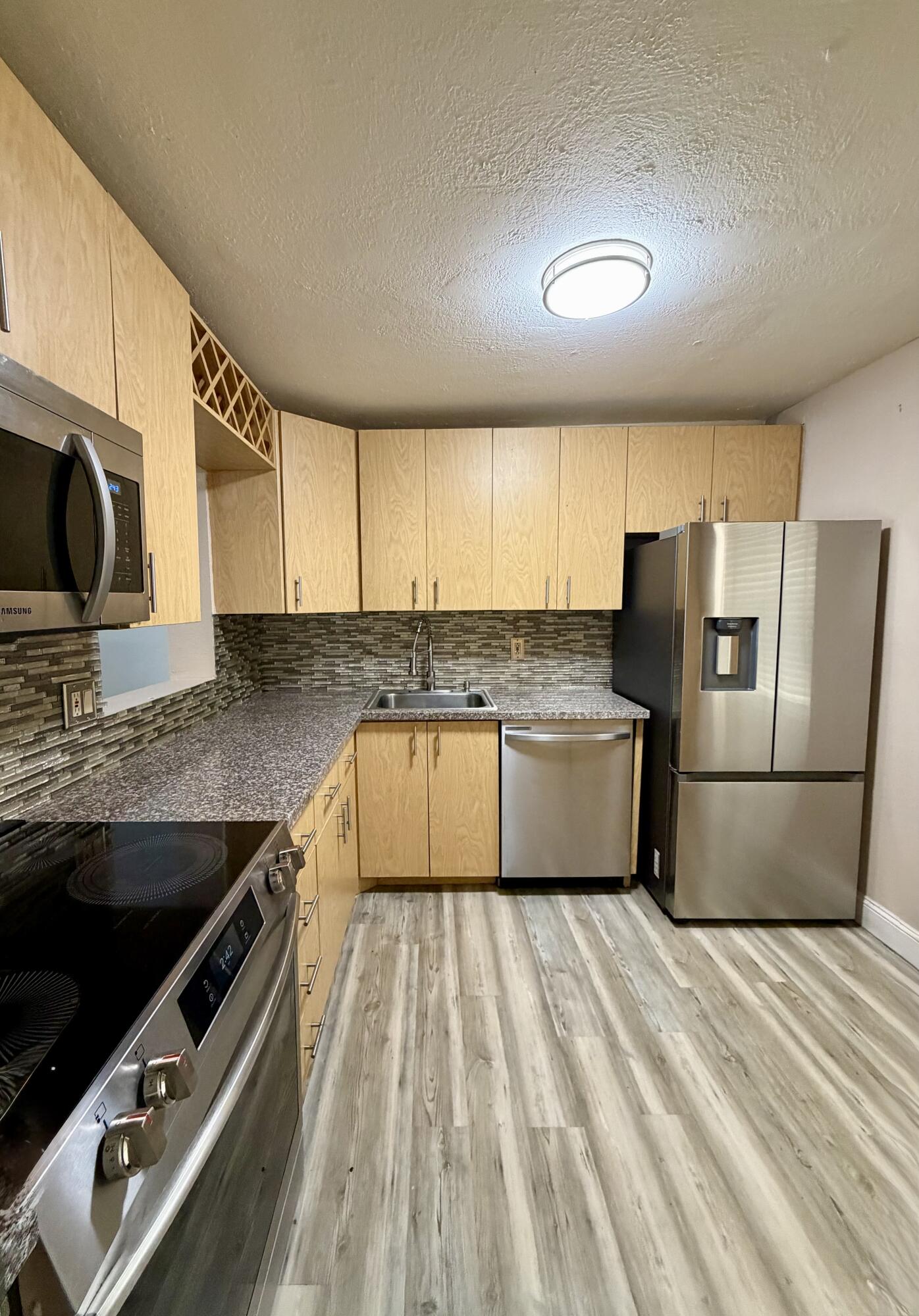 Gate Condo 03 - Residential