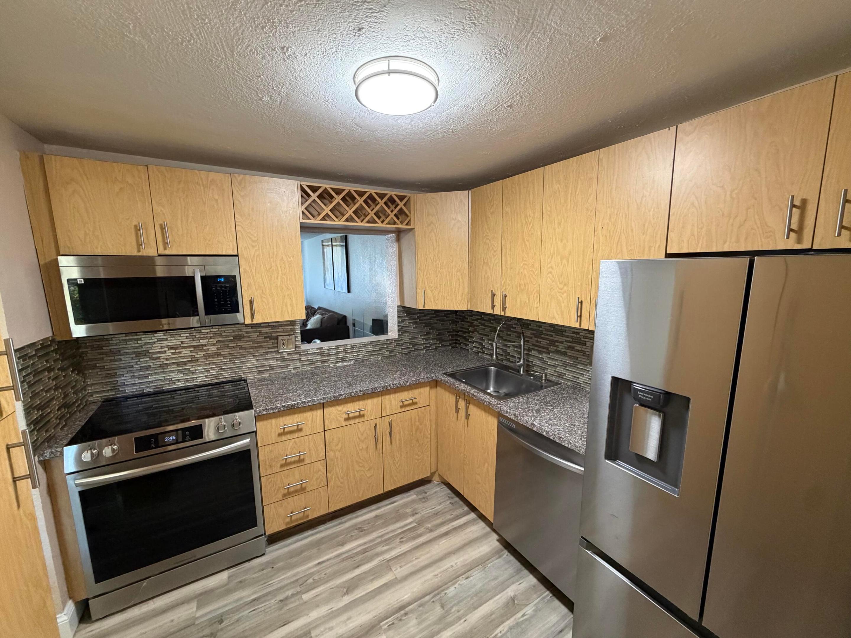 Gate Condo 03 - Residential
