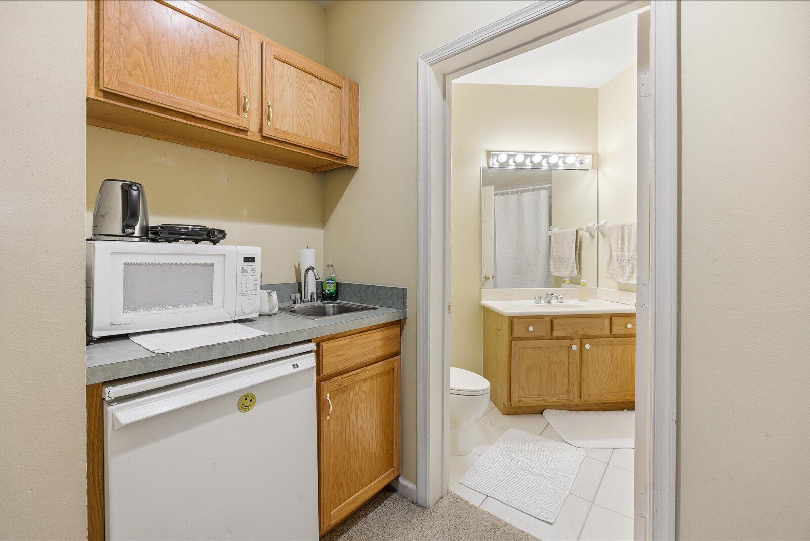 CASTLE PINES CONDOMI - Residential