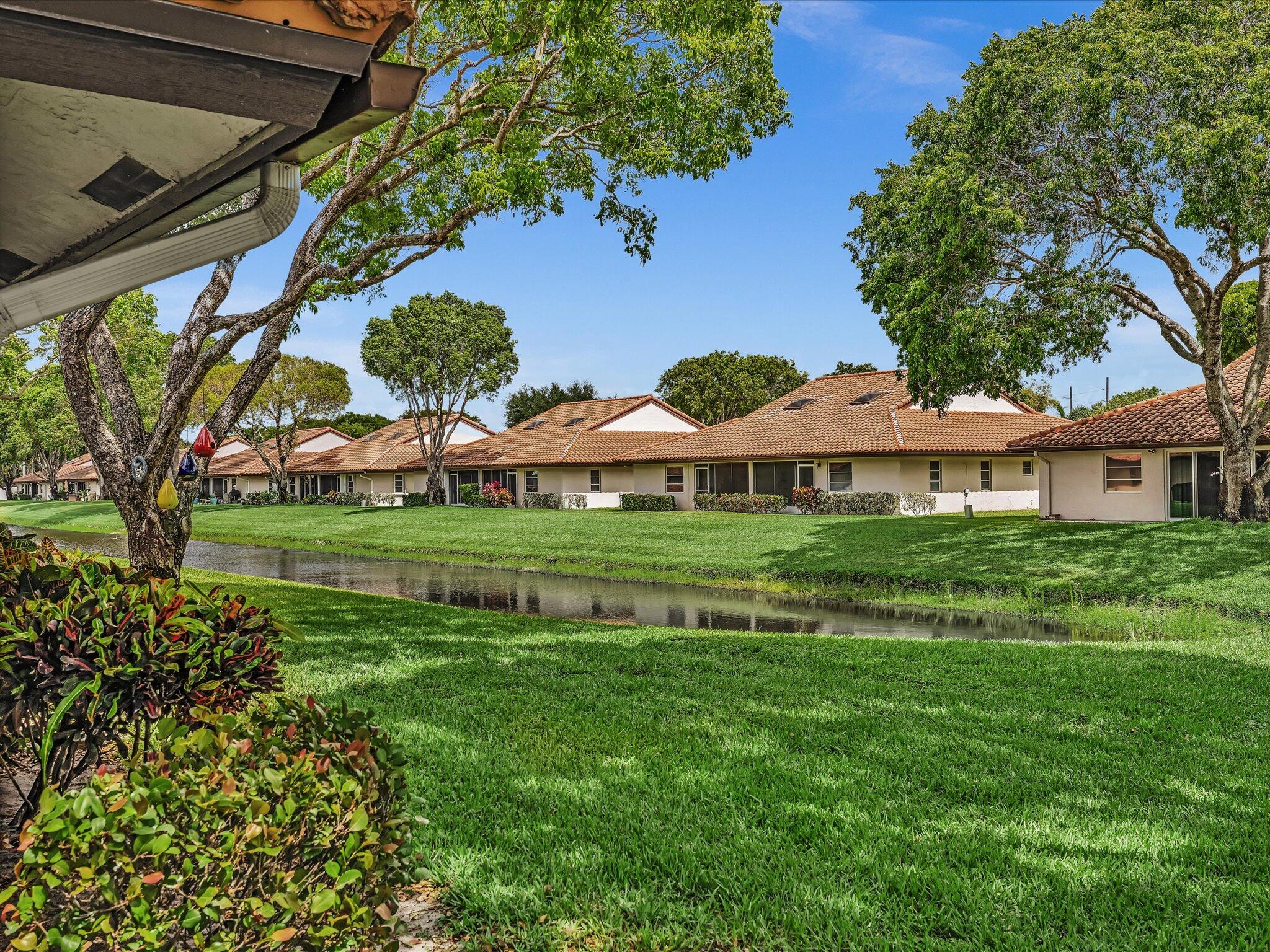 HUNTINGTON POINTE - Residential