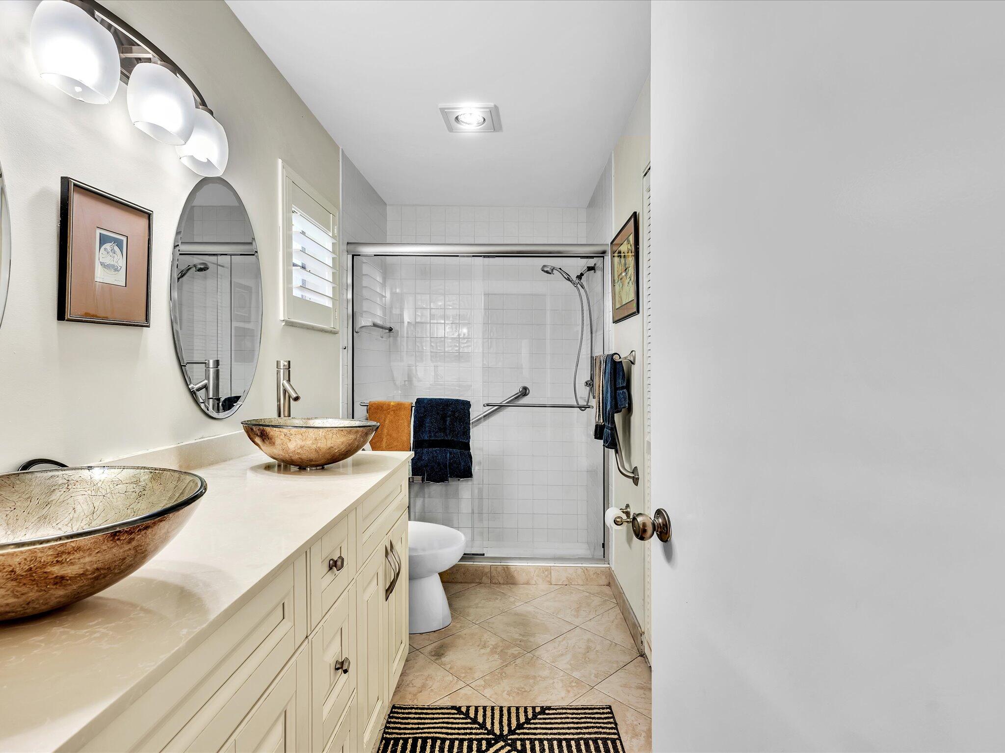 HUNTINGTON POINTE - Residential