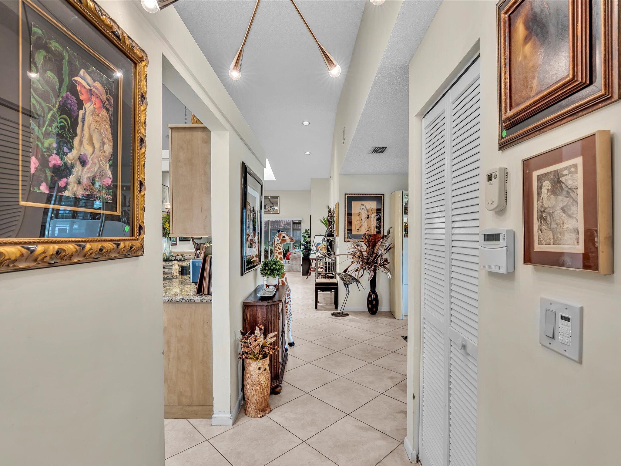 HUNTINGTON POINTE - Residential