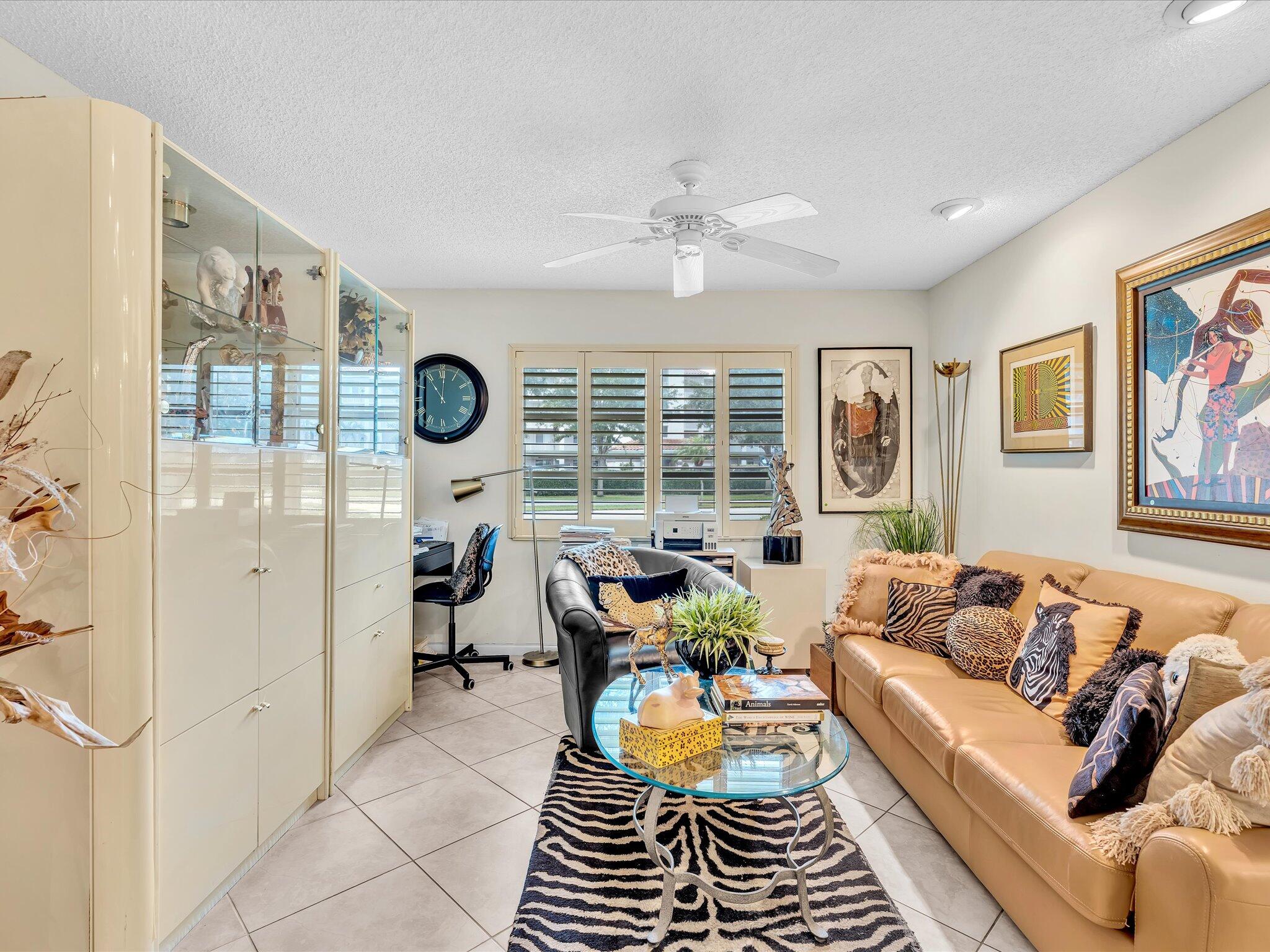 HUNTINGTON POINTE - Residential