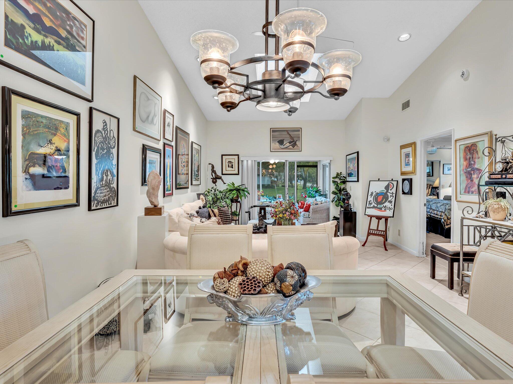 HUNTINGTON POINTE - Residential