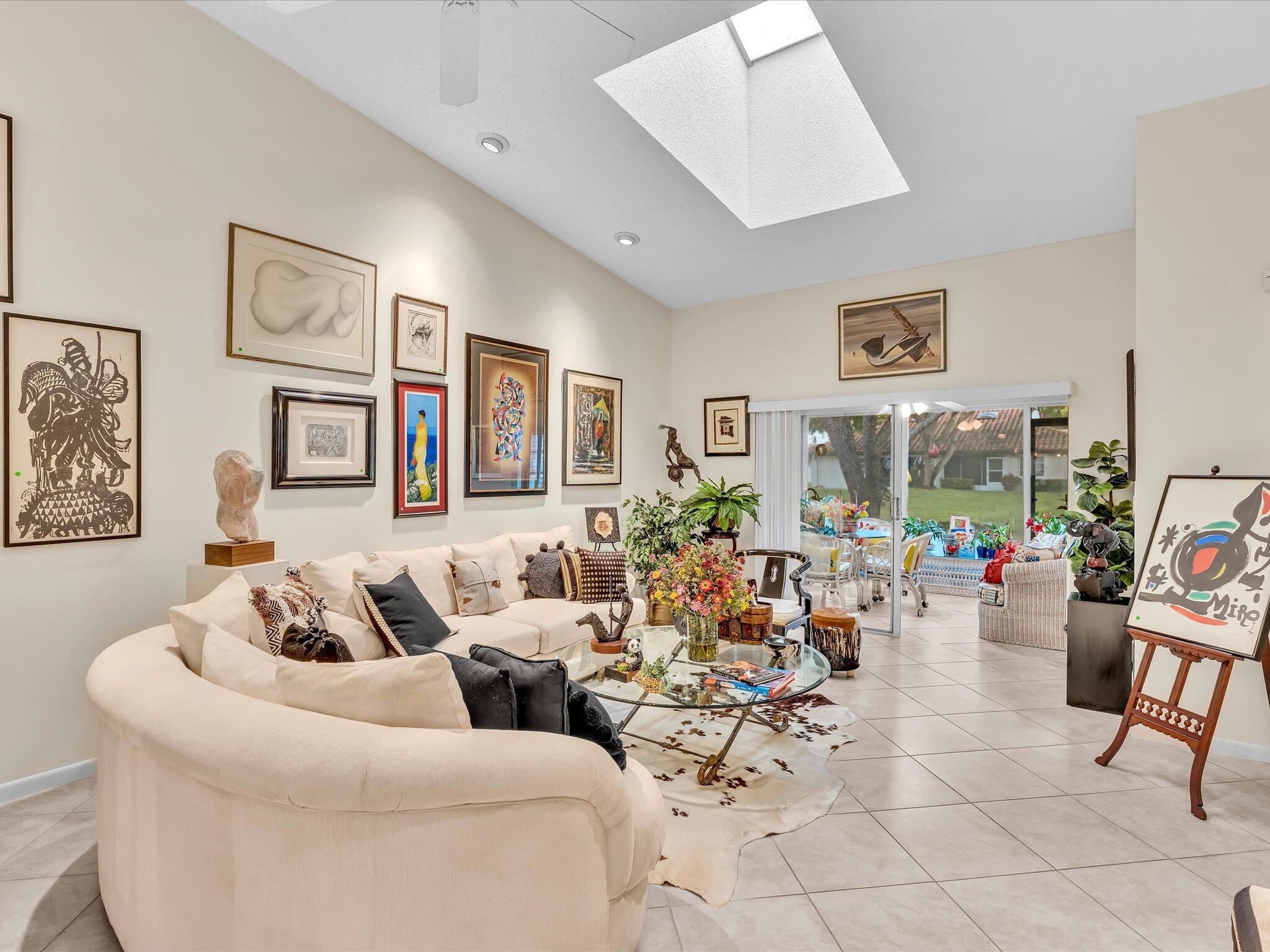 HUNTINGTON POINTE - Residential