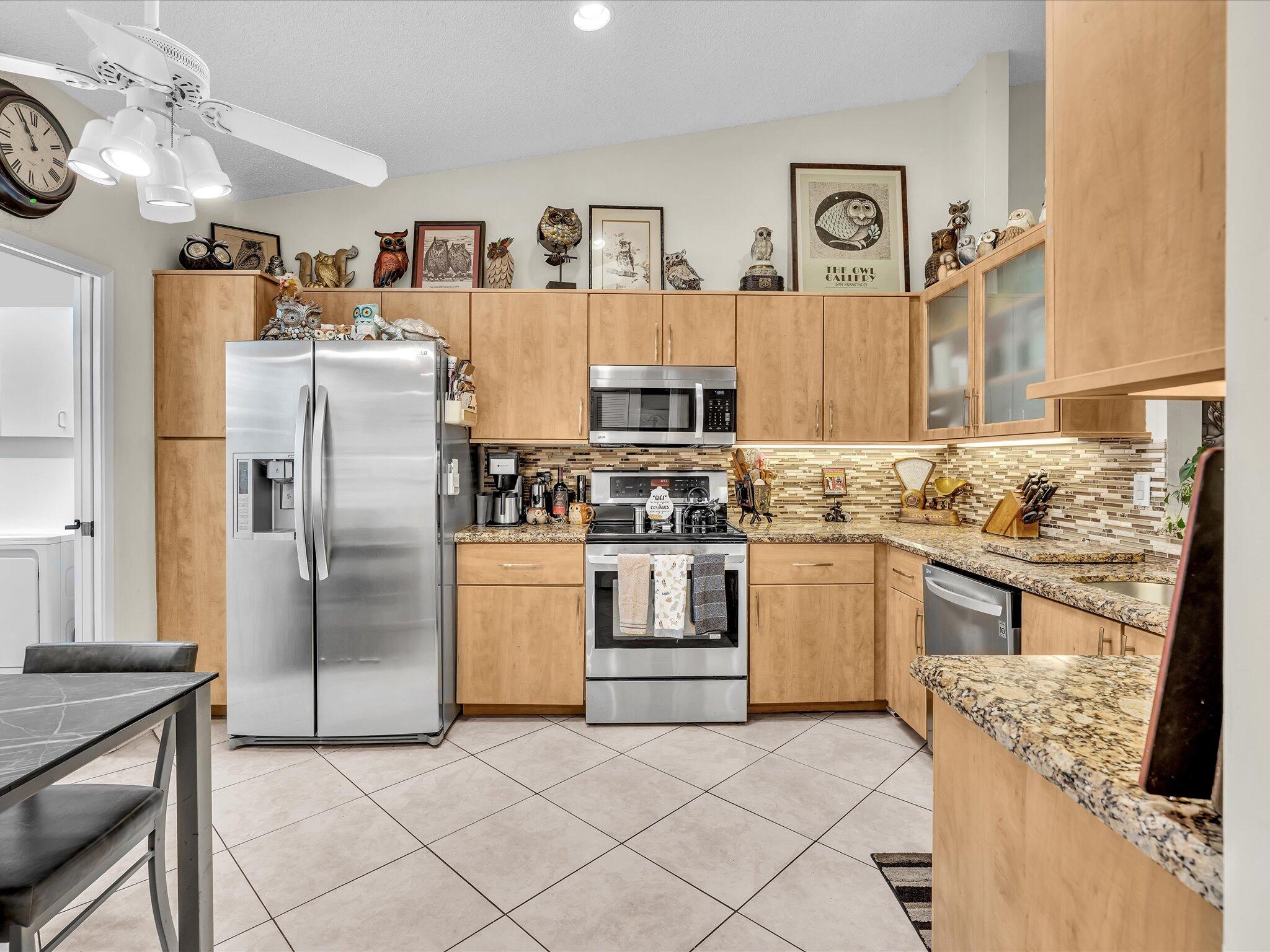 HUNTINGTON POINTE - Residential