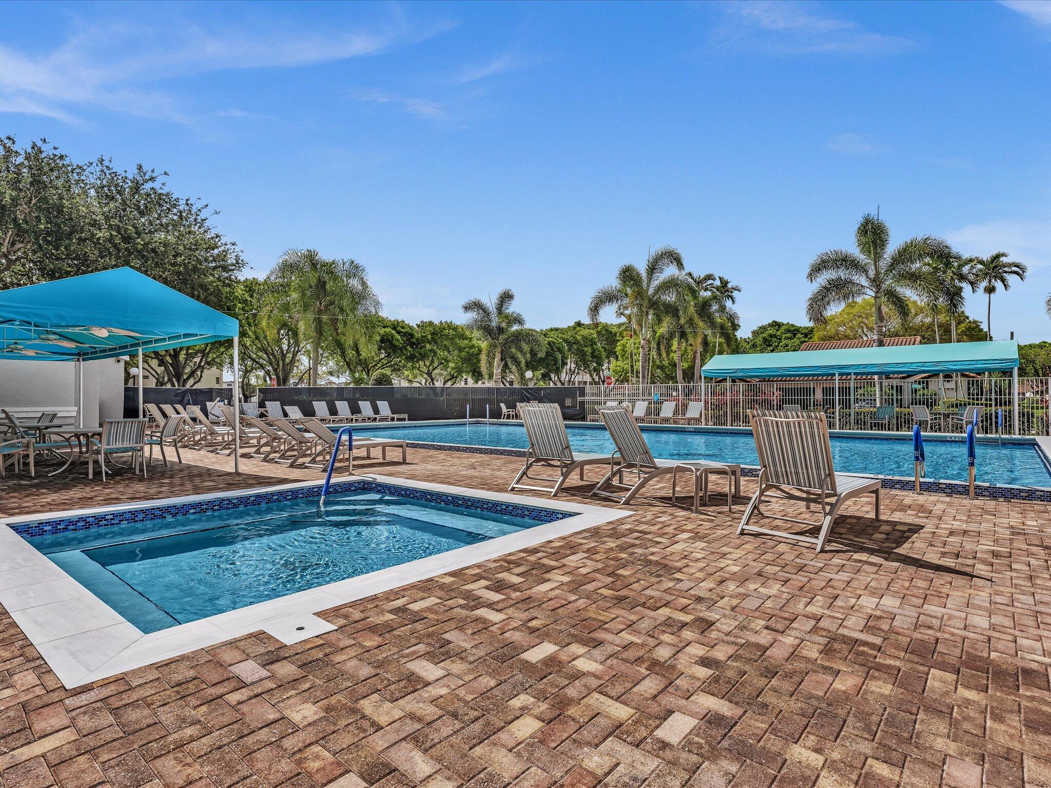 HUNTINGTON POINTE - Residential