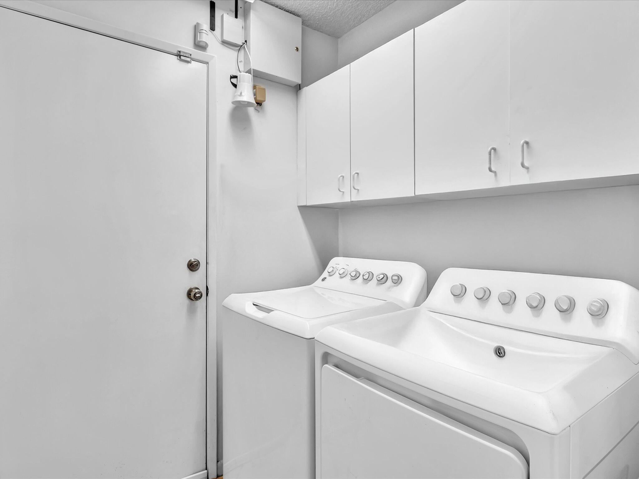 HUNTINGTON POINTE - Residential