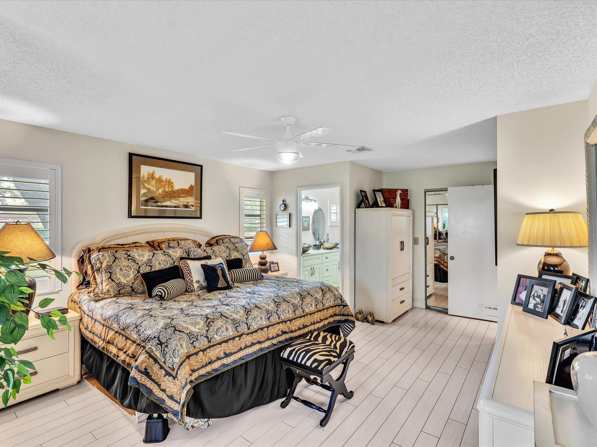 HUNTINGTON POINTE - Residential