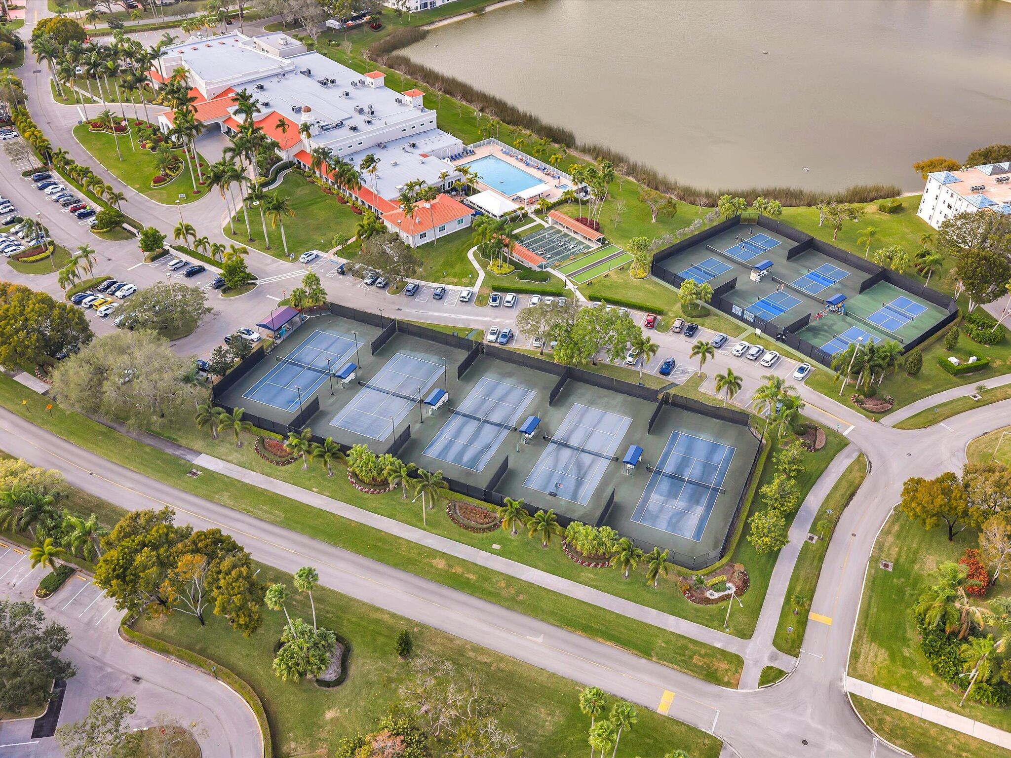HUNTINGTON POINTE - Residential
