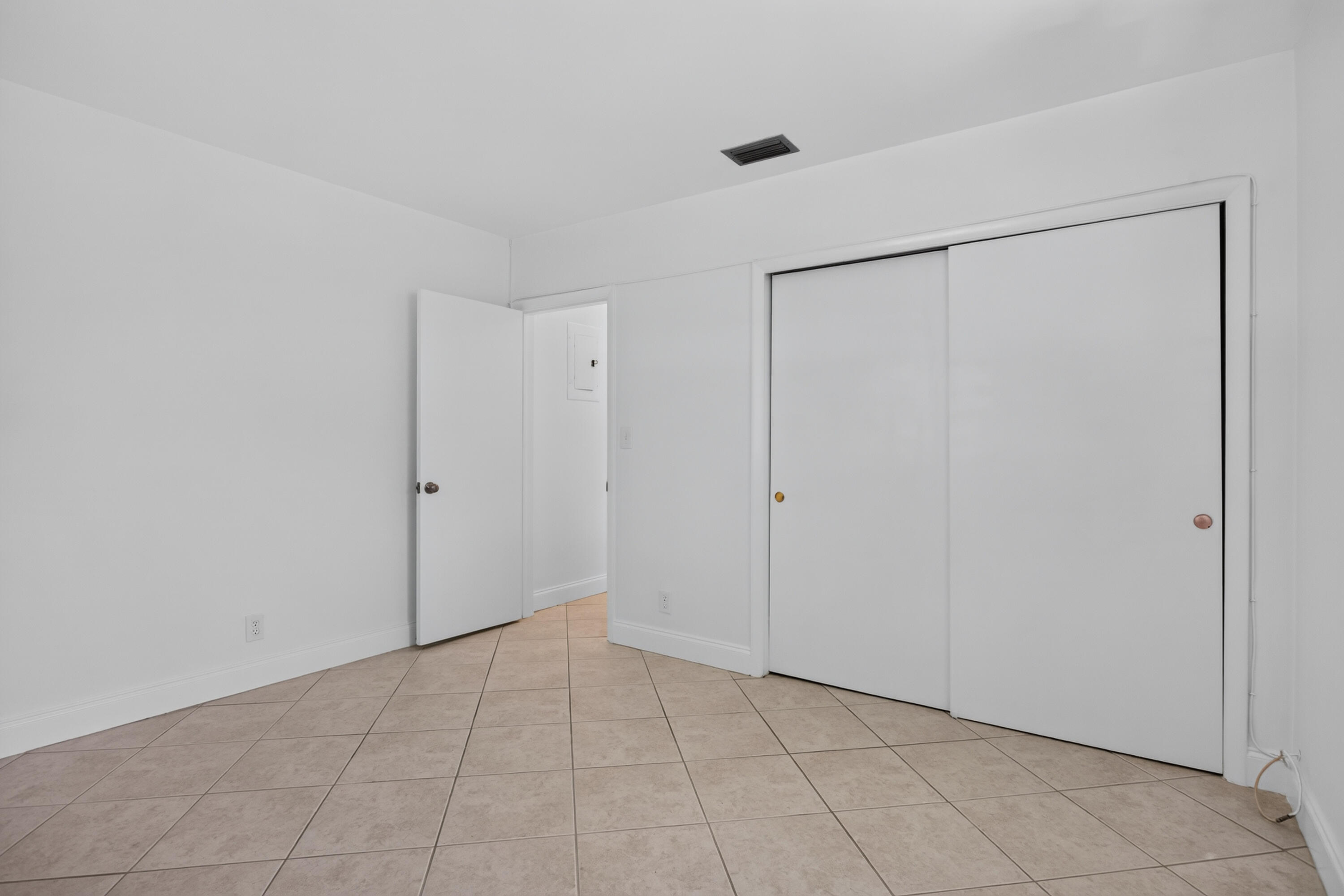 BEACHWAY ESTATES - Residential Income