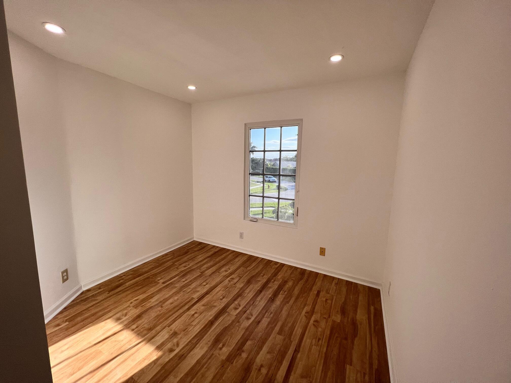 WINDCHIME LAKES - Residential Lease