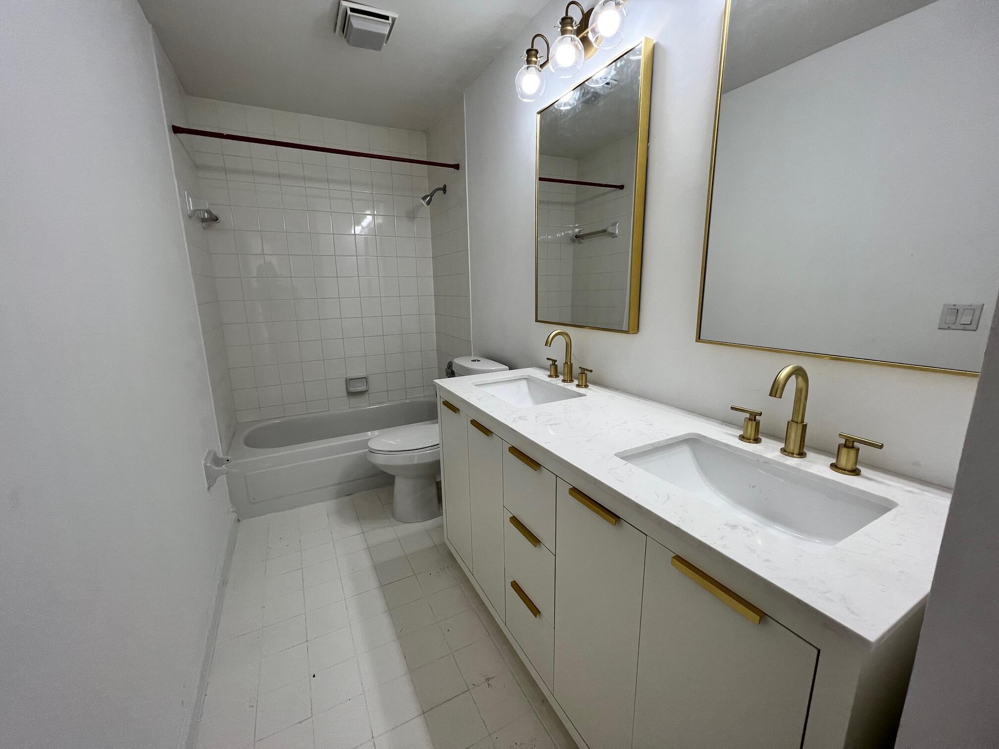 WINDCHIME LAKES - Residential Lease