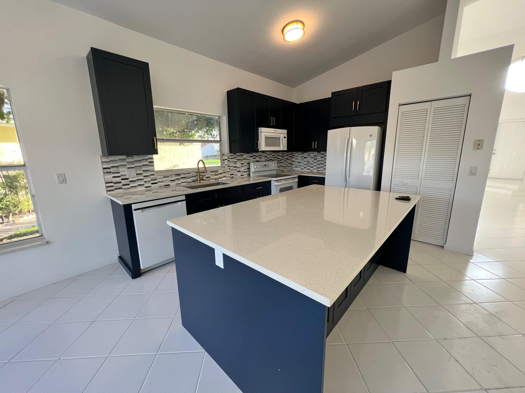 WINDCHIME LAKES - Residential Lease