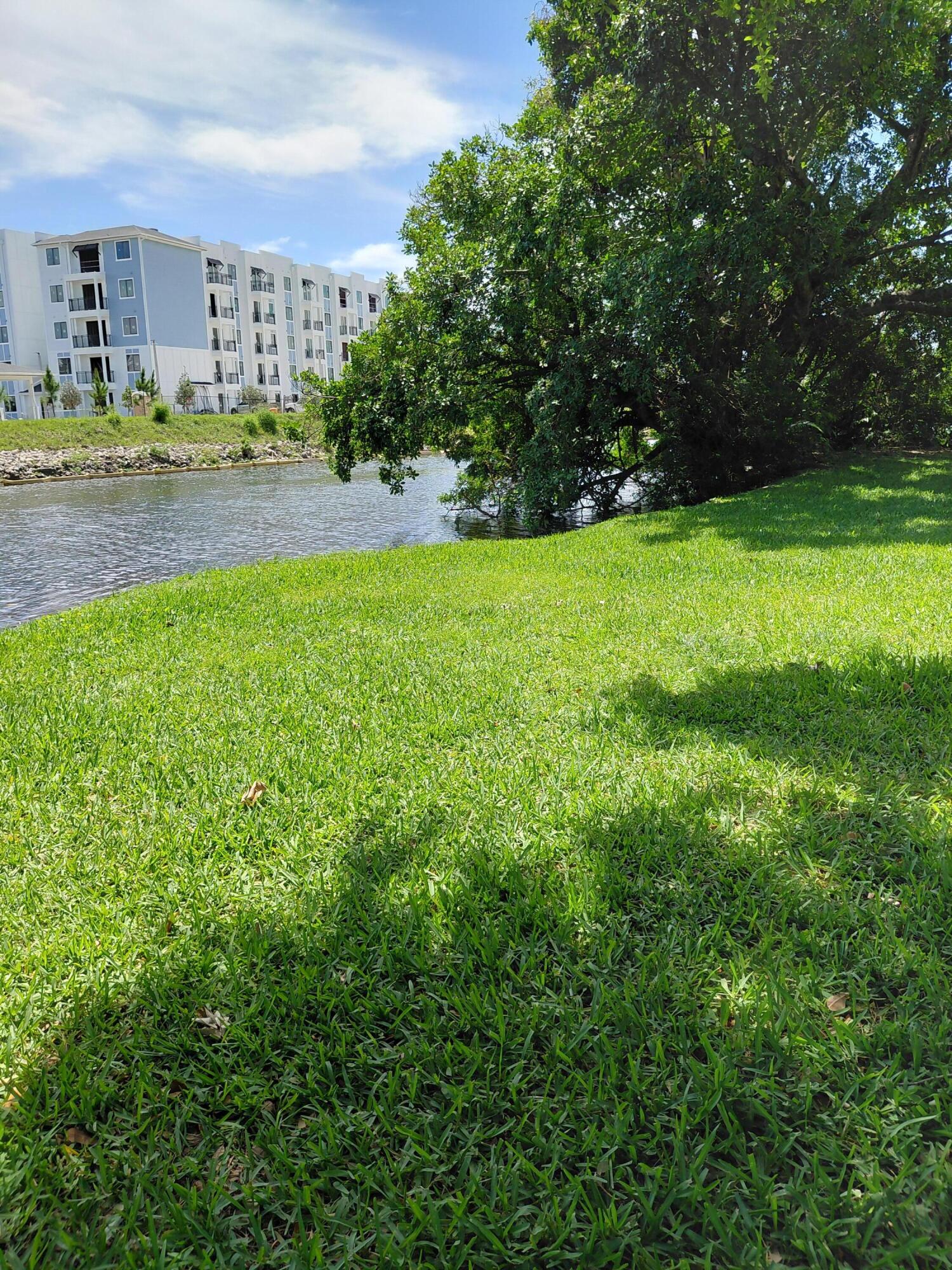 WATERSIDE ESTATES - Residential