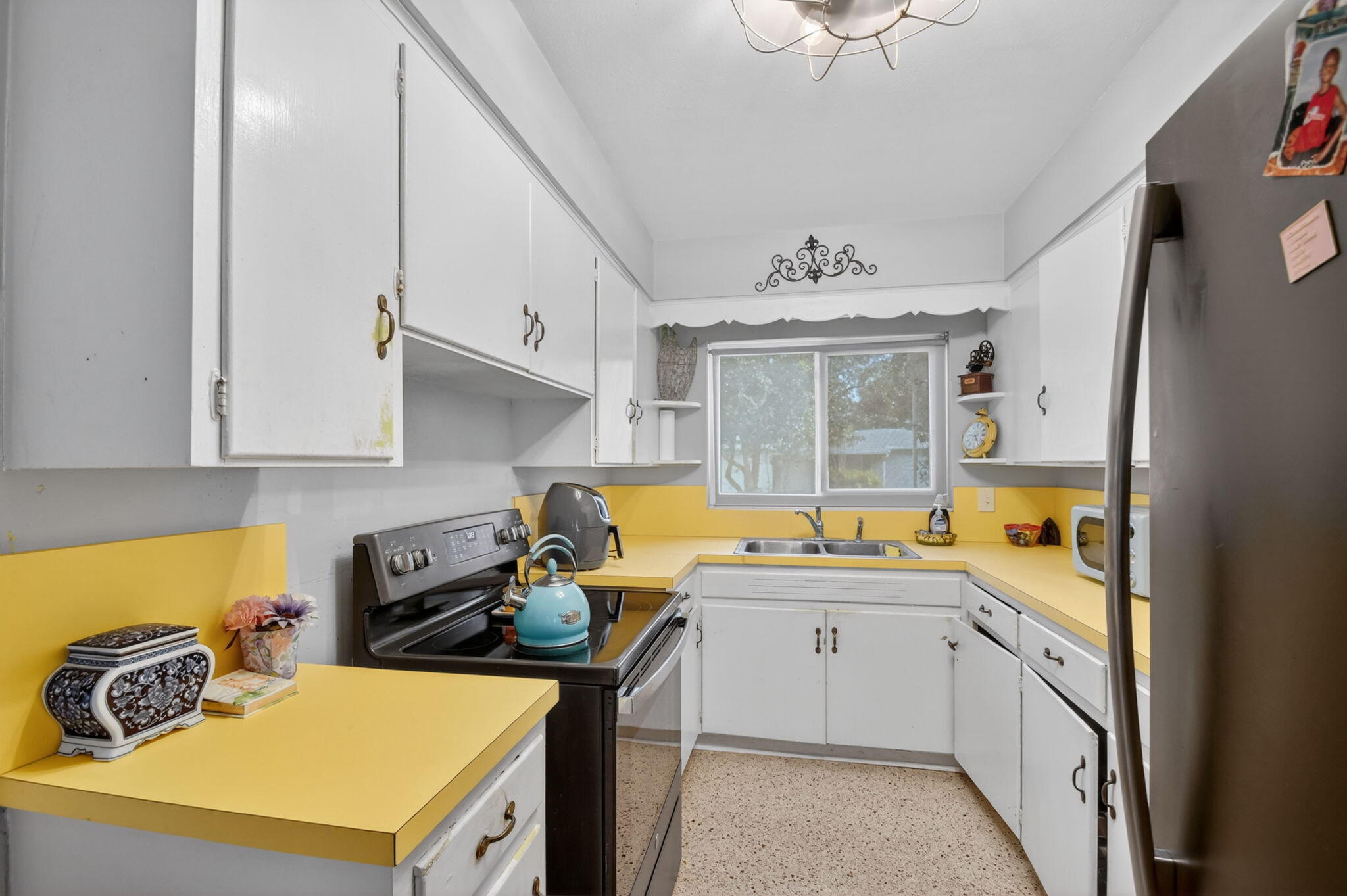 EDMOR ESTATES - Residential