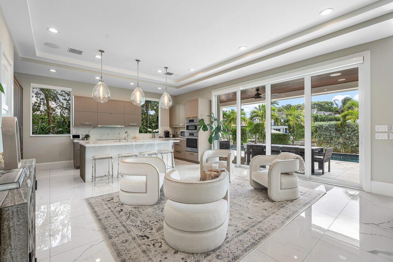 TROPIC ISLE - Residential