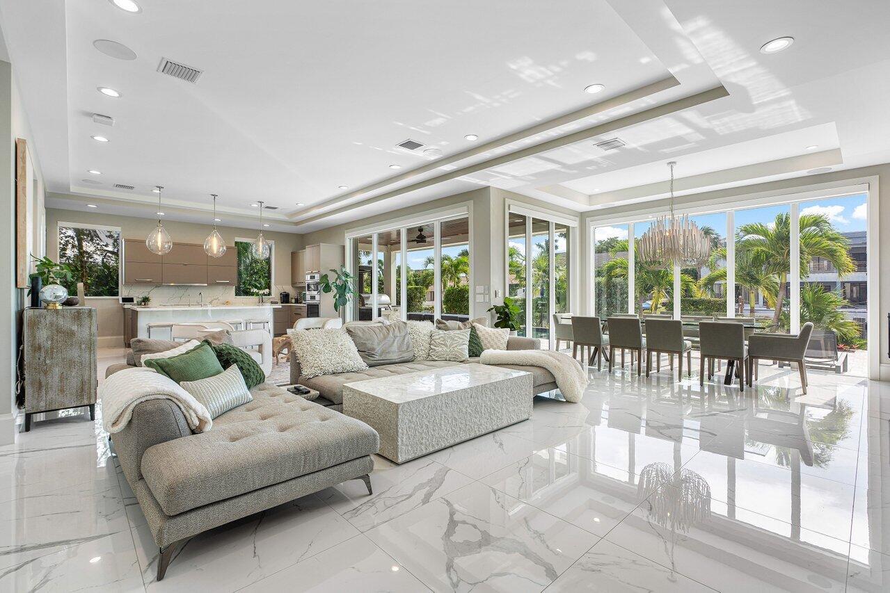 TROPIC ISLE - Residential