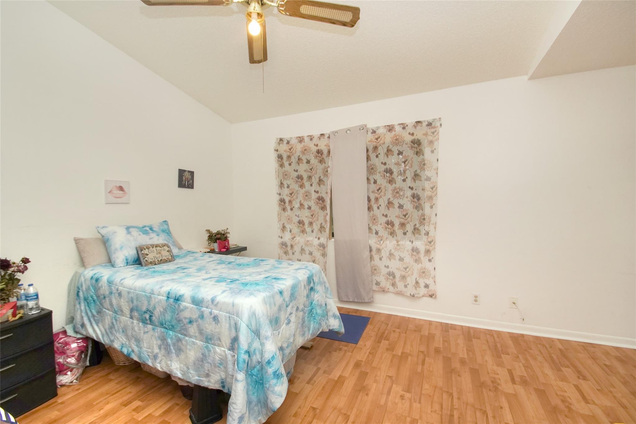 Golden Raintree V - Residential