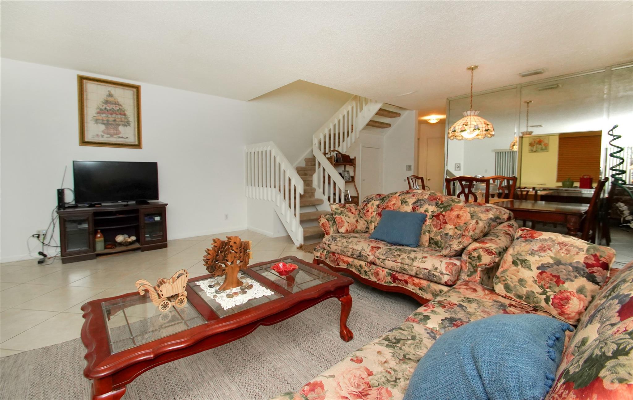 Golden Raintree V - Residential