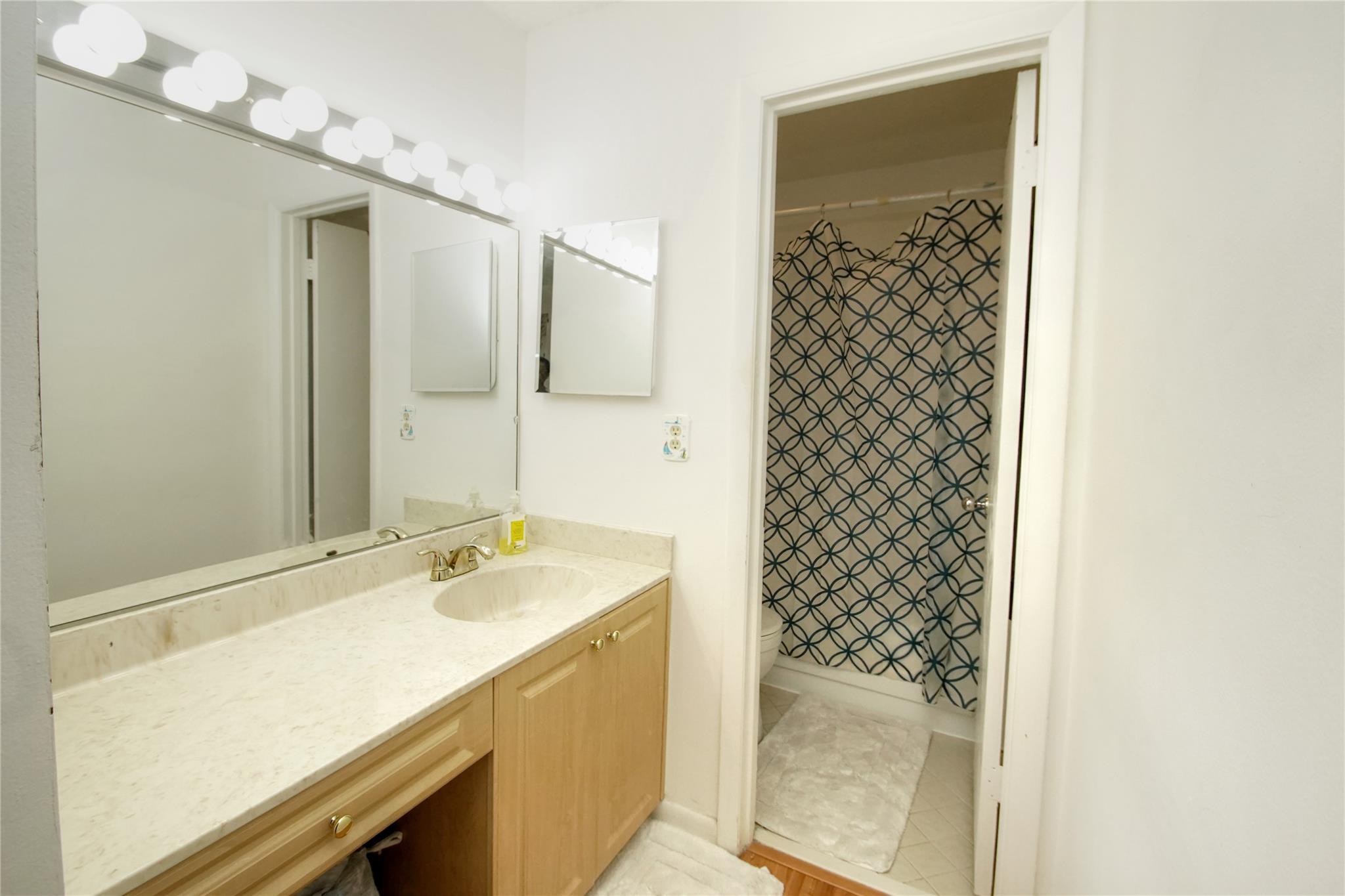 Golden Raintree V - Residential