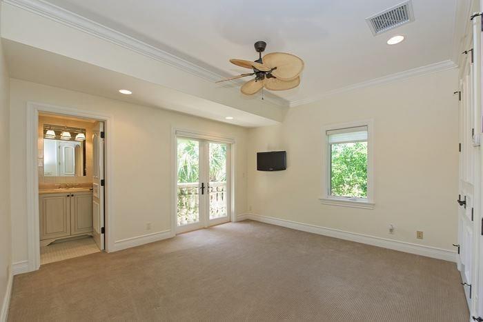 SEVEN ISLES - Residential