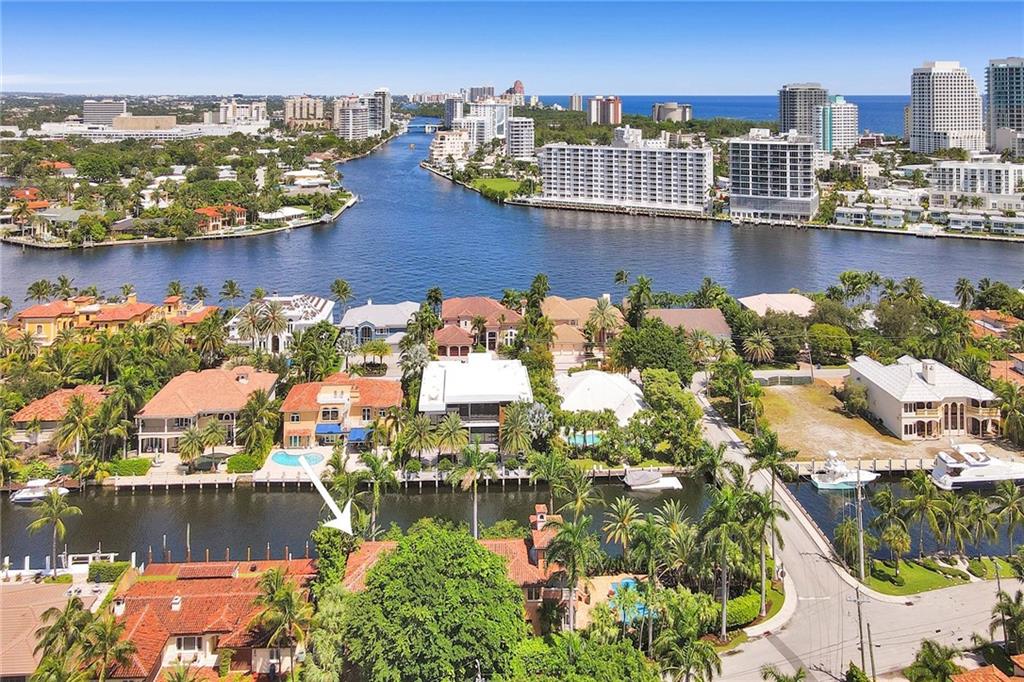 SEVEN ISLES - Residential