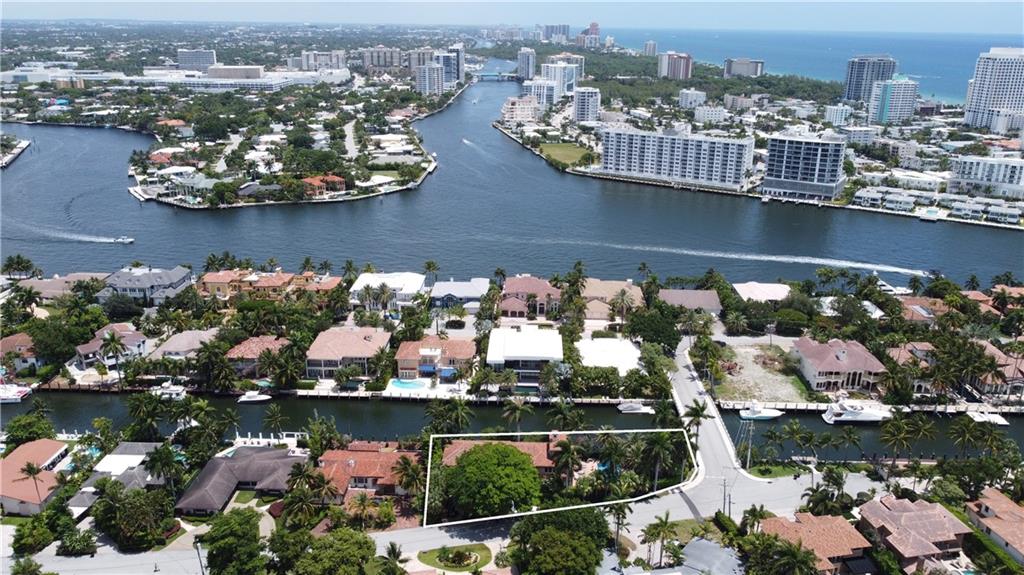 SEVEN ISLES - Residential