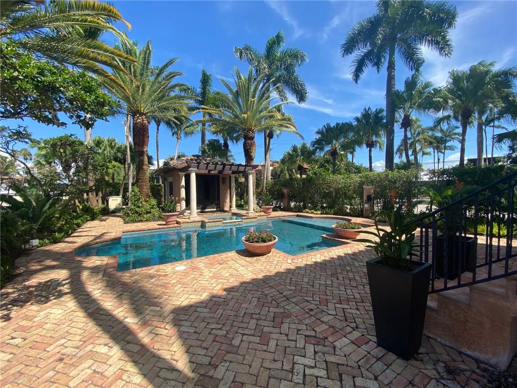 SEVEN ISLES - Residential
