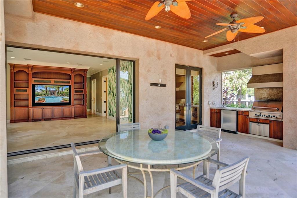 SEVEN ISLES - Residential