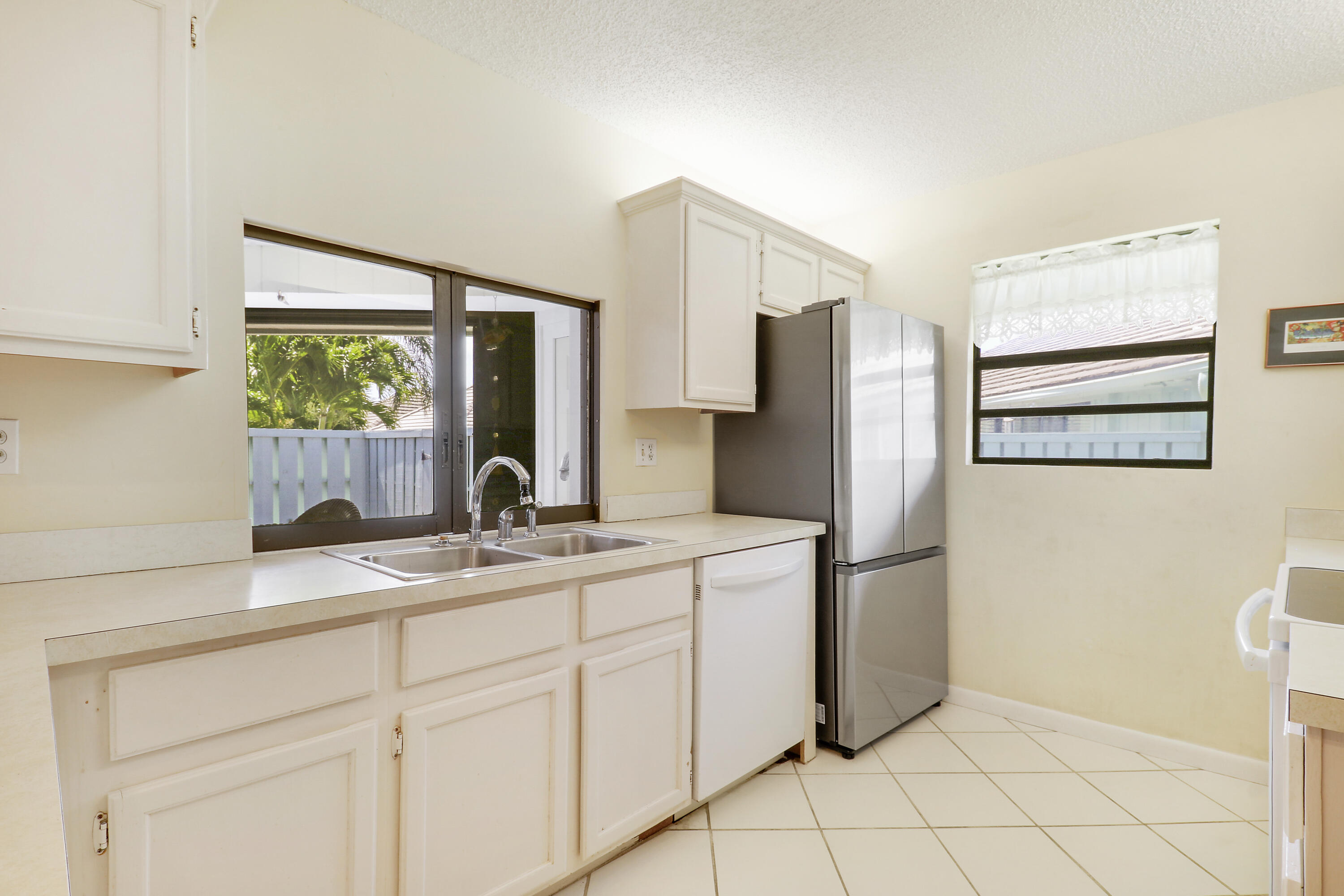 BELLA VISTA - Residential