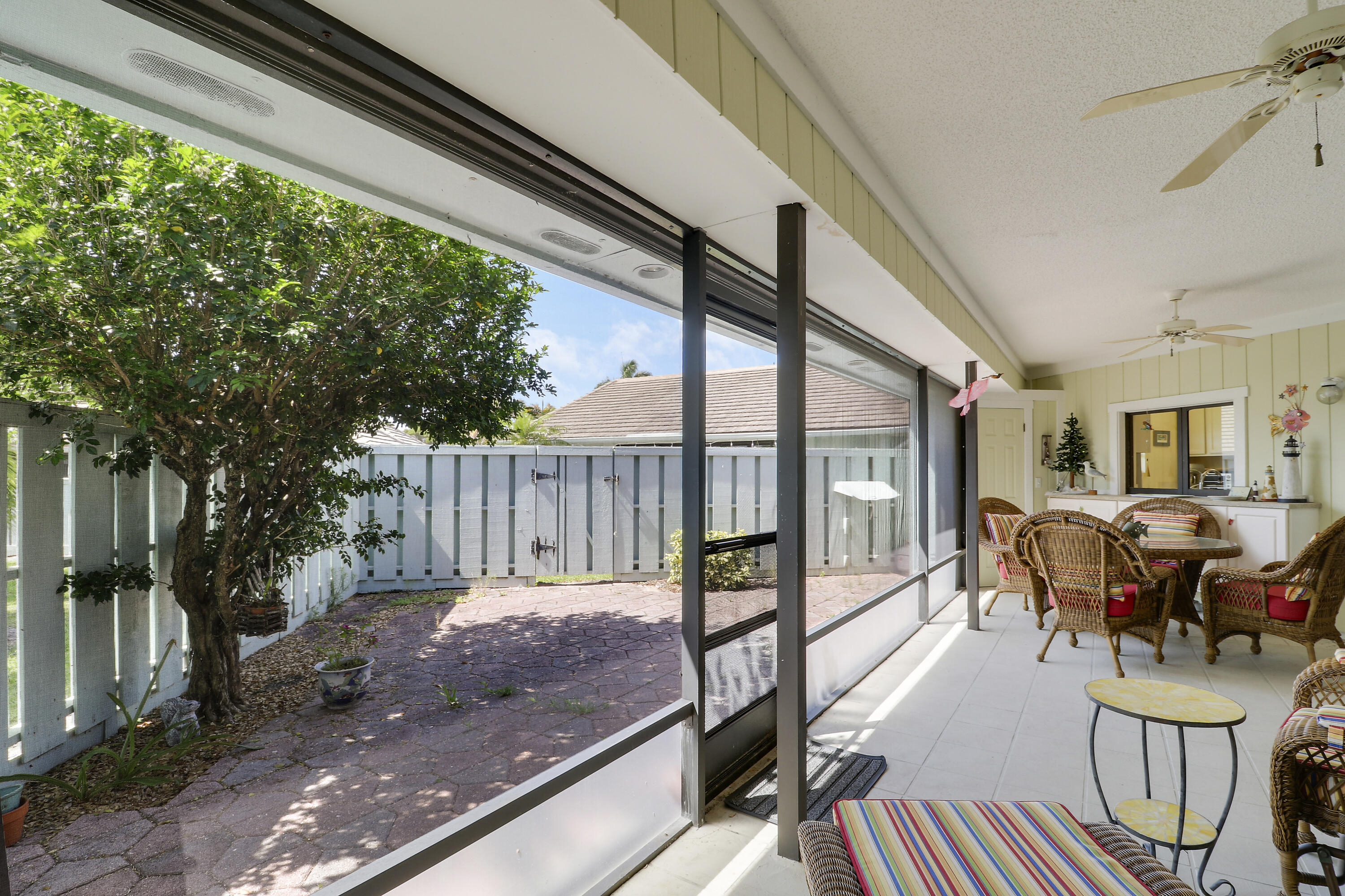 BELLA VISTA - Residential