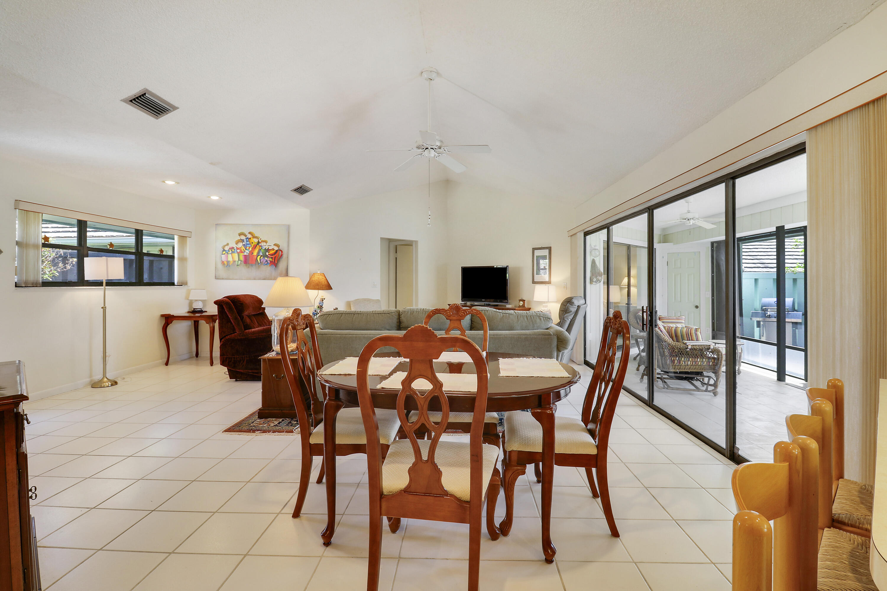 BELLA VISTA - Residential