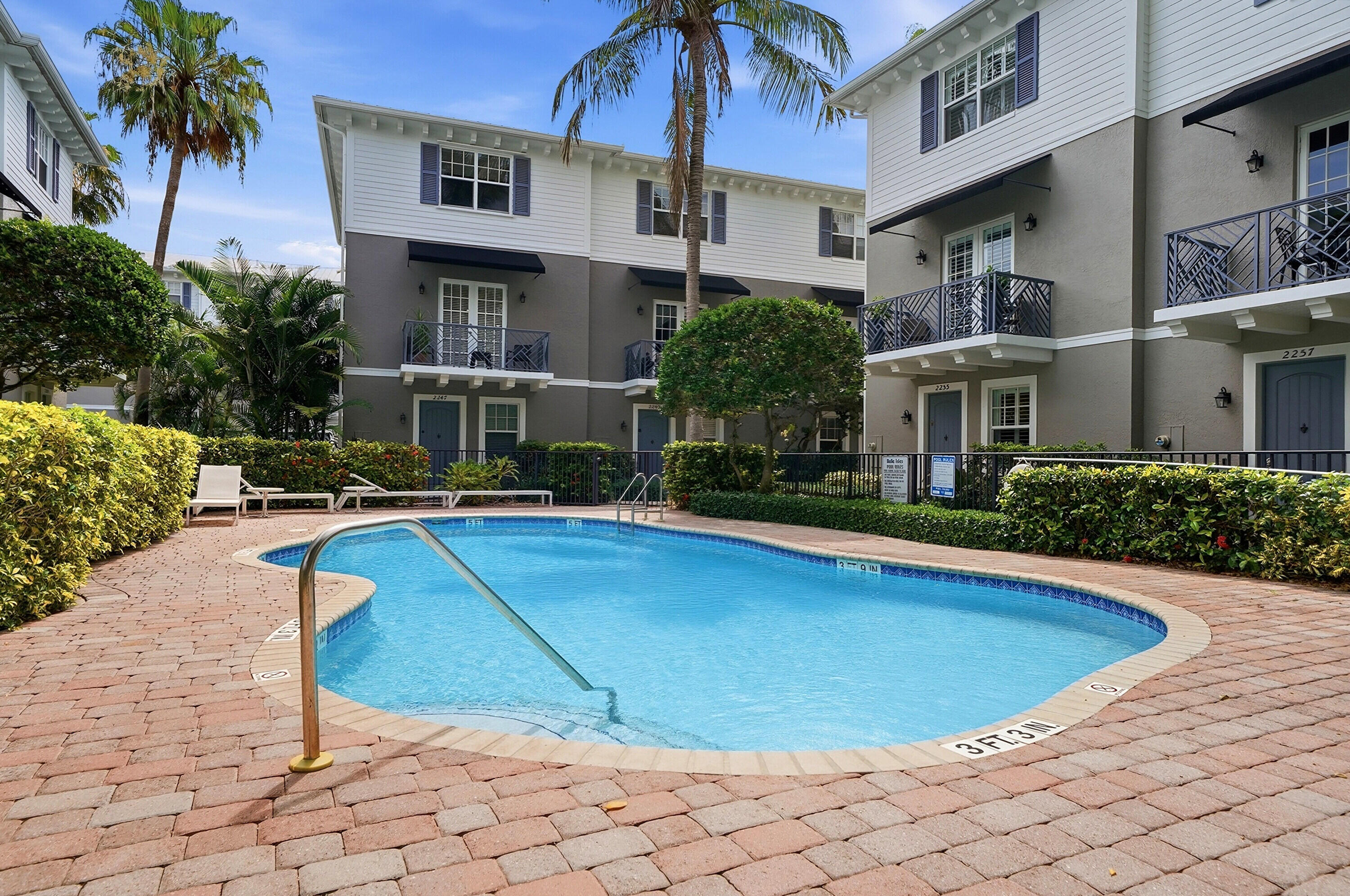 WILTON MANORS - Residential