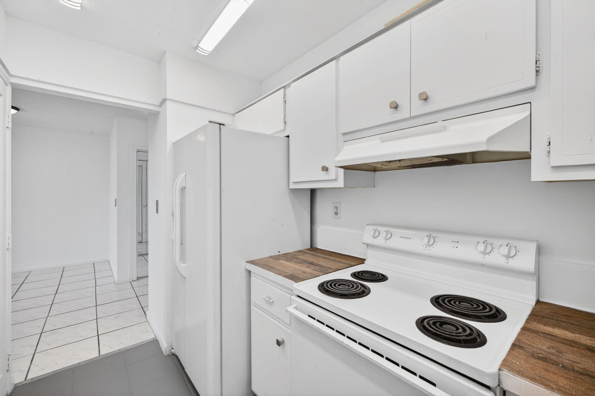 LEISURE SANDS CONDO - Residential