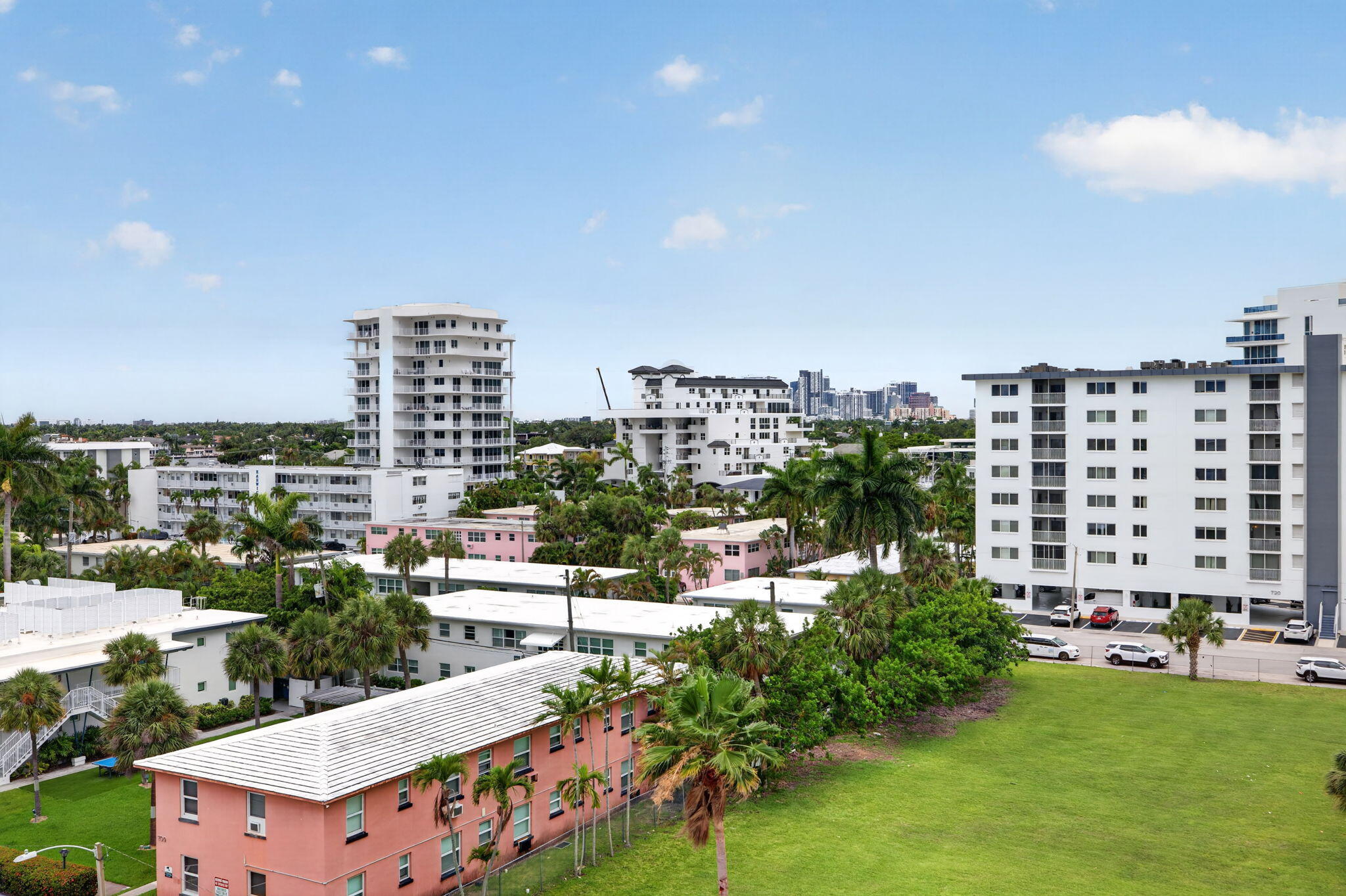 LEISURE SANDS CONDO - Residential