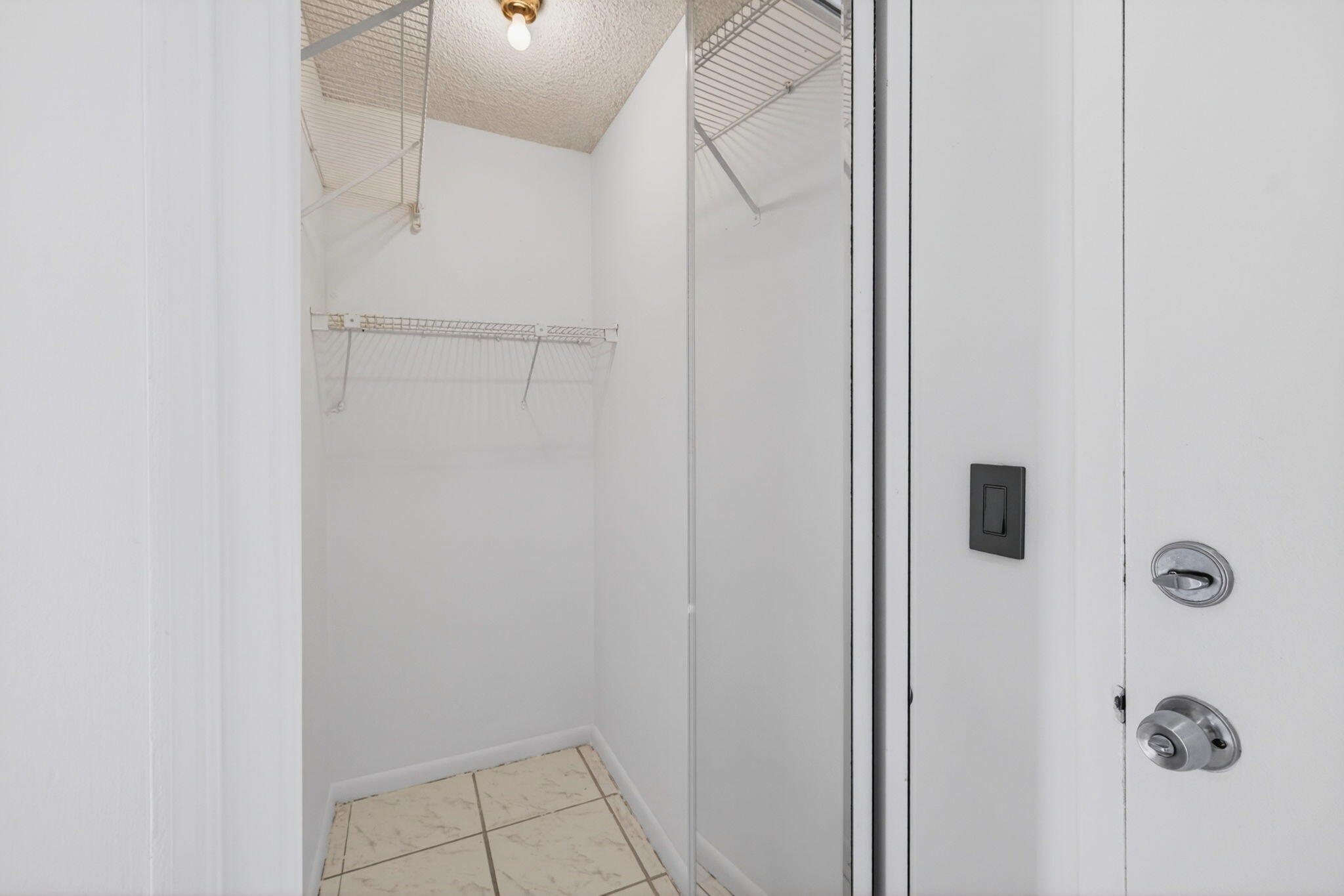LEISURE SANDS CONDO - Residential