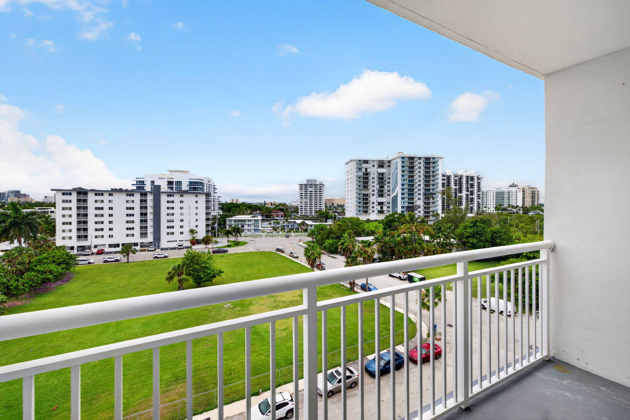 LEISURE SANDS CONDO - Residential