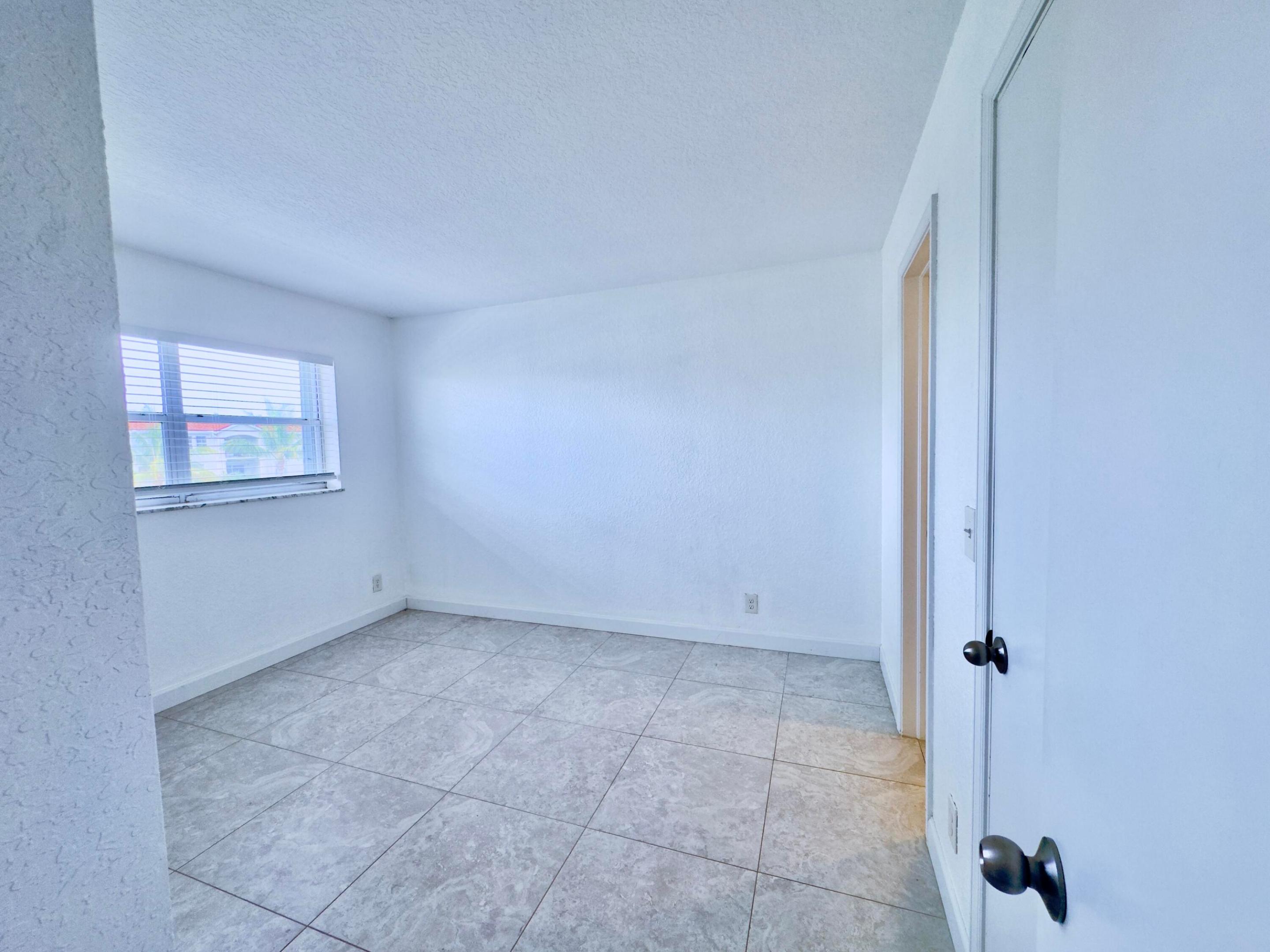 SEAGATE OF GULFSTREAM CONDO - Residential
