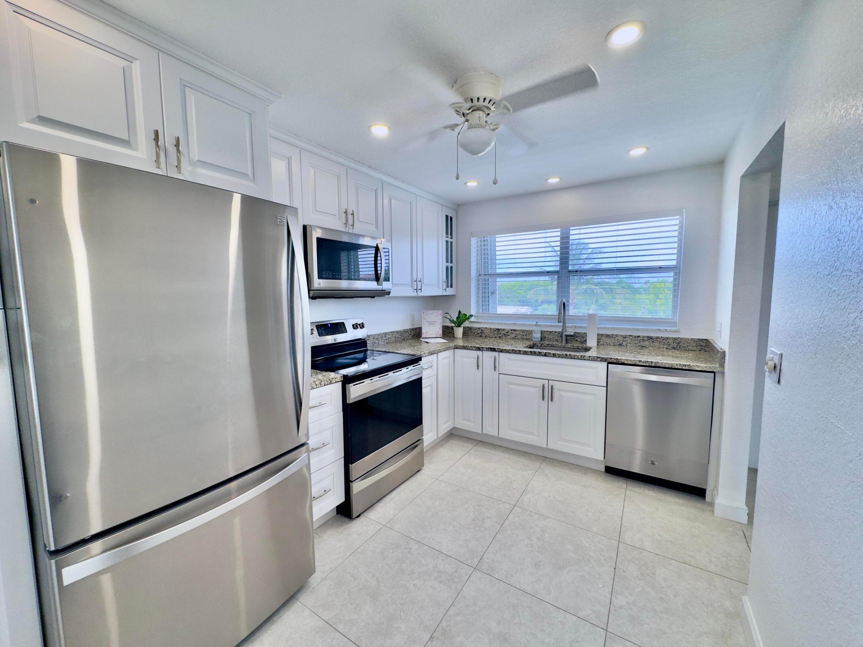 SEAGATE OF GULFSTREAM CONDO - Residential