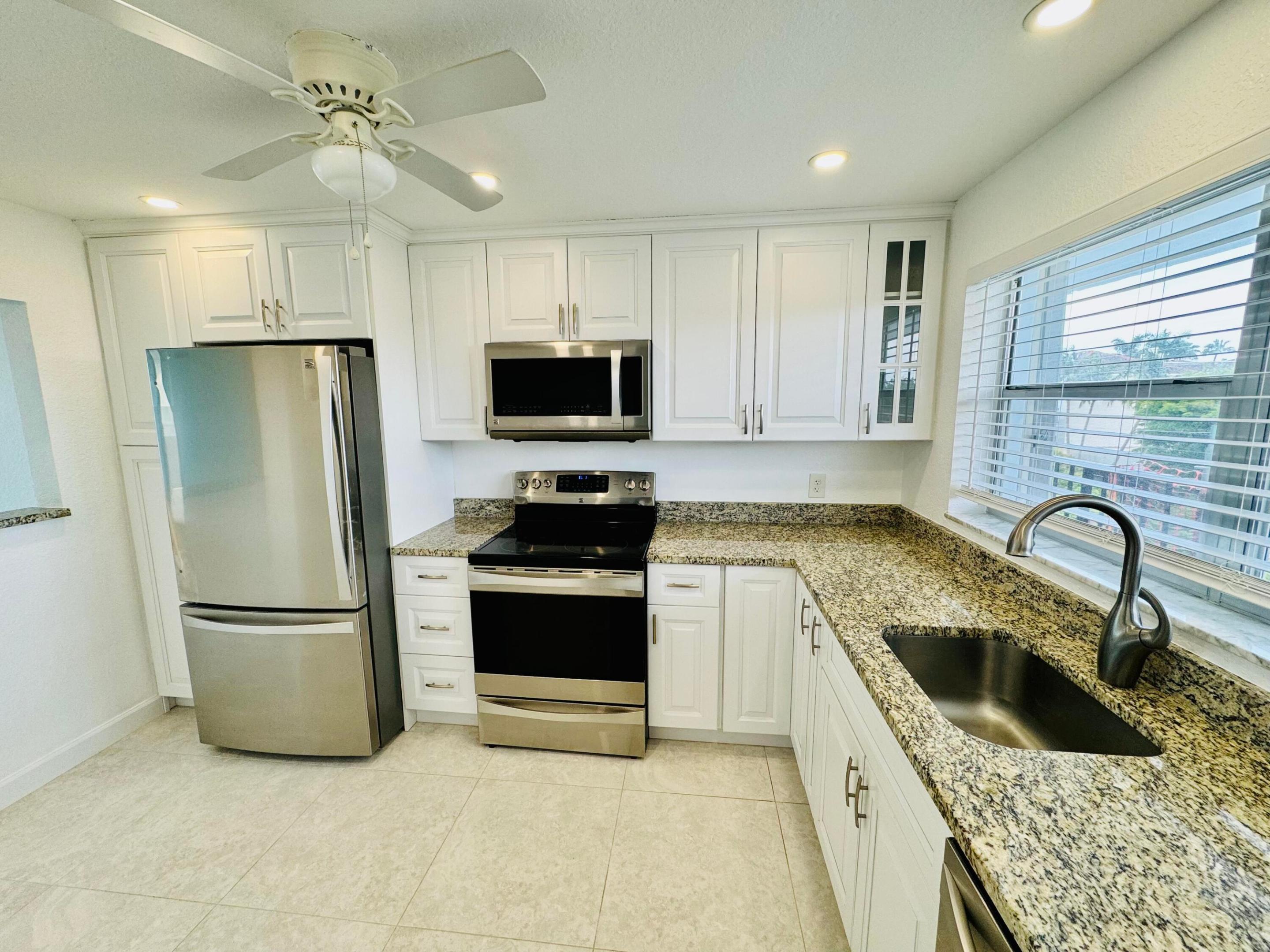 SEAGATE OF GULFSTREAM CONDO - Residential