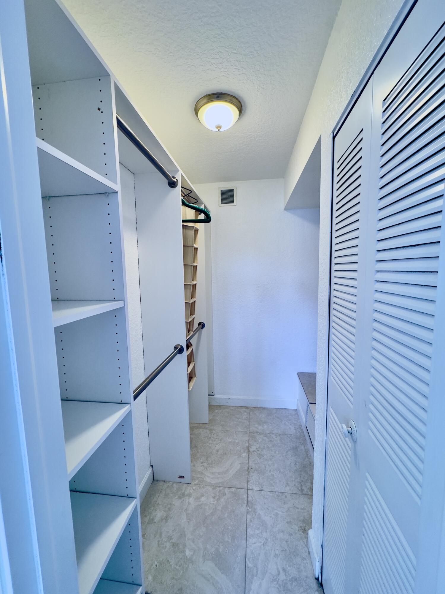 SEAGATE OF GULFSTREAM CONDO - Residential