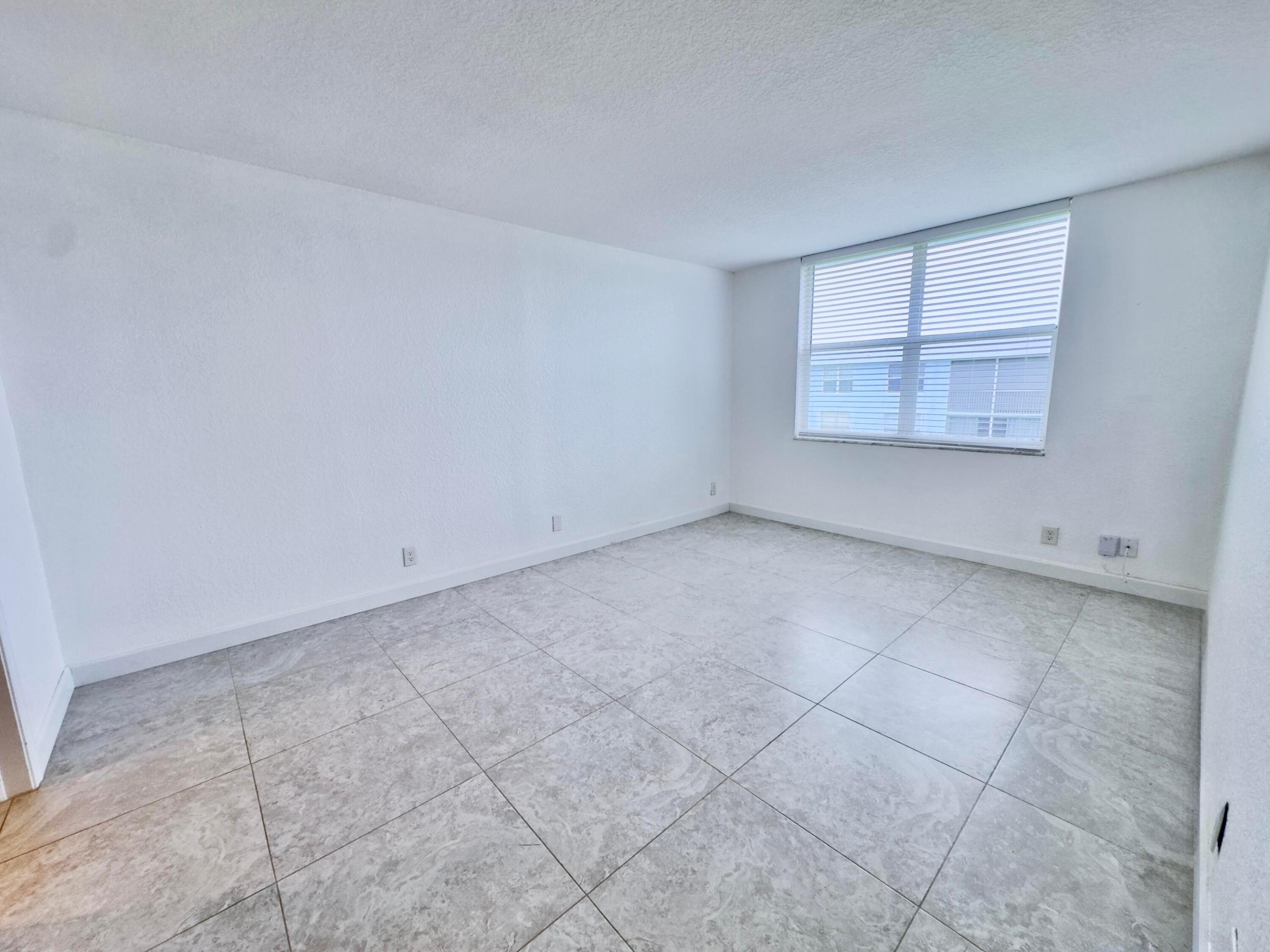 SEAGATE OF GULFSTREAM CONDO - Residential