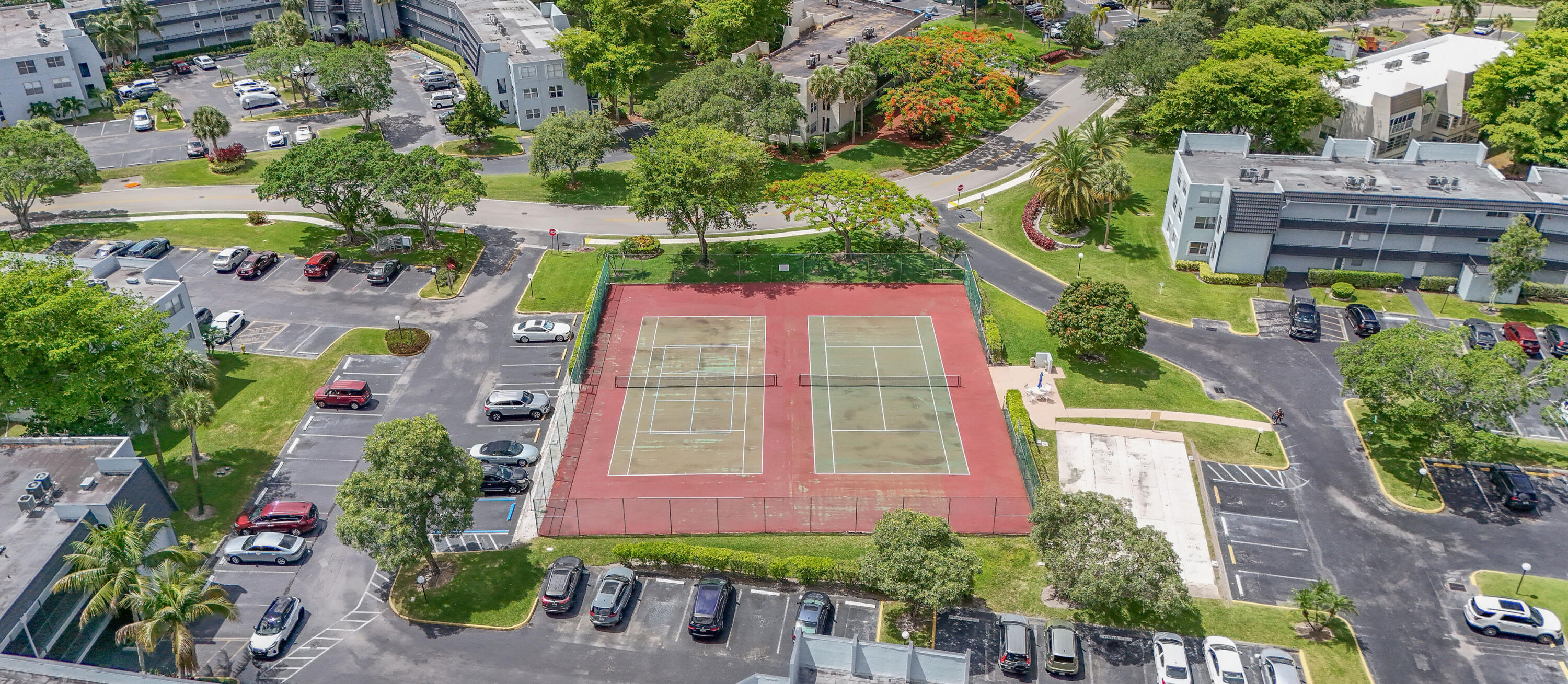 LIME BAY CONDOMINIUM 8 - Residential